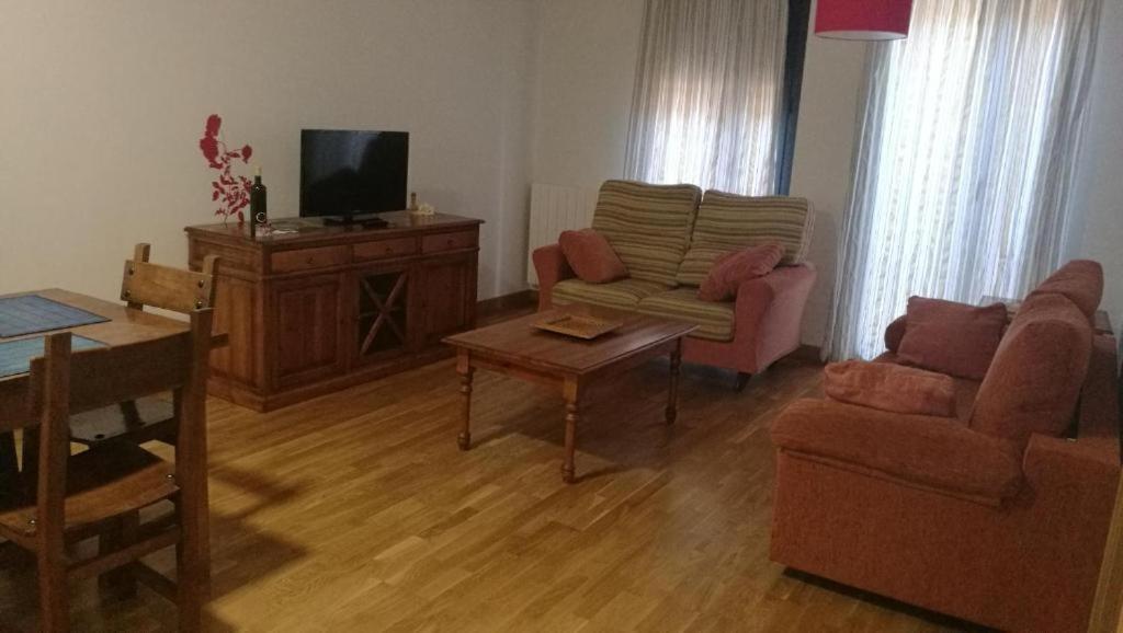 Apartamentos Laurel Логроньо Экстерьер фото