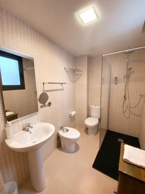 Apartamentos Laurel Логроньо Экстерьер фото